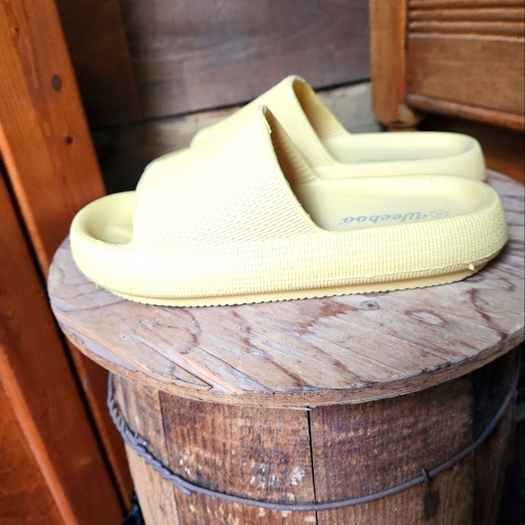 WEEBOO CLOUD SLIDES-SIZE 39 (8.5) - Picture 5 of 7